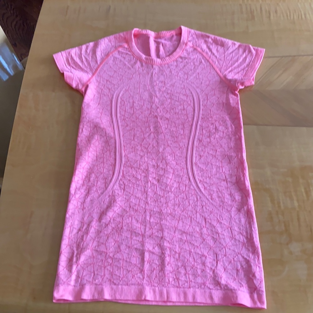 Lululemon Swiftly Tech Short Sleeve Shirt